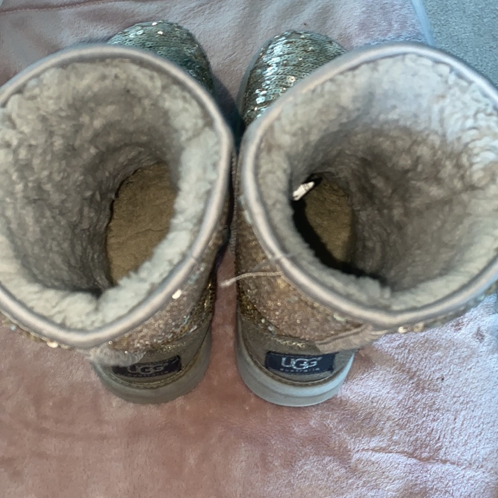 ugg boots - Picture 3 of 4